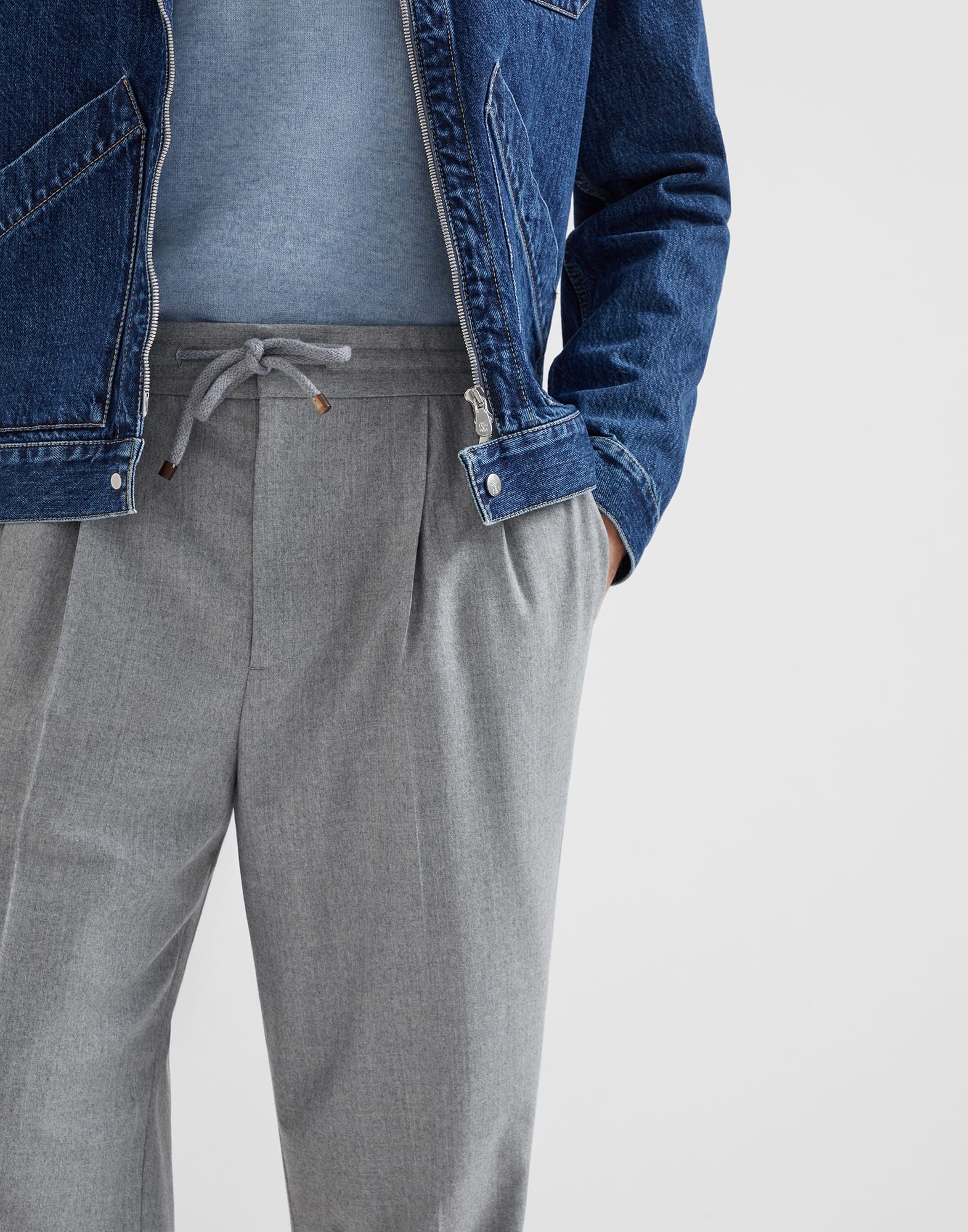Virgin wool flannel leisure fit trousers with drawstring and double pleats - 3