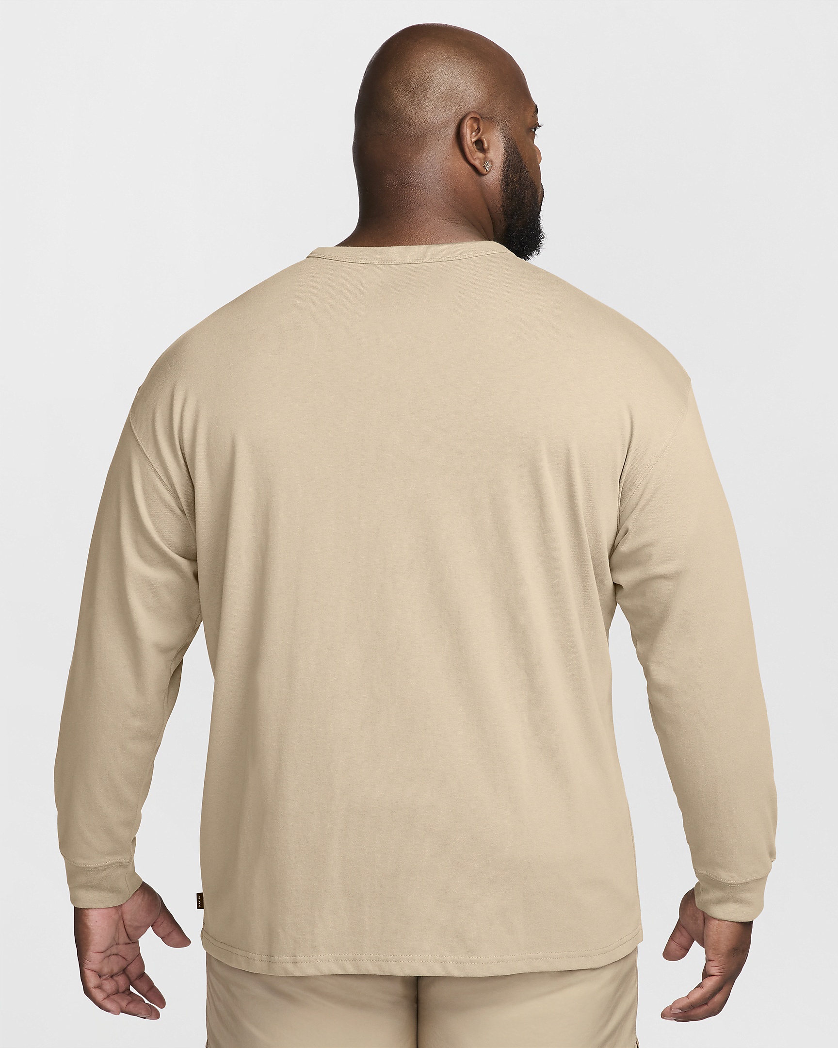 Nike Sportswear Premium Essentials Men's Long-Sleeve Pocket T-Shirt - 9