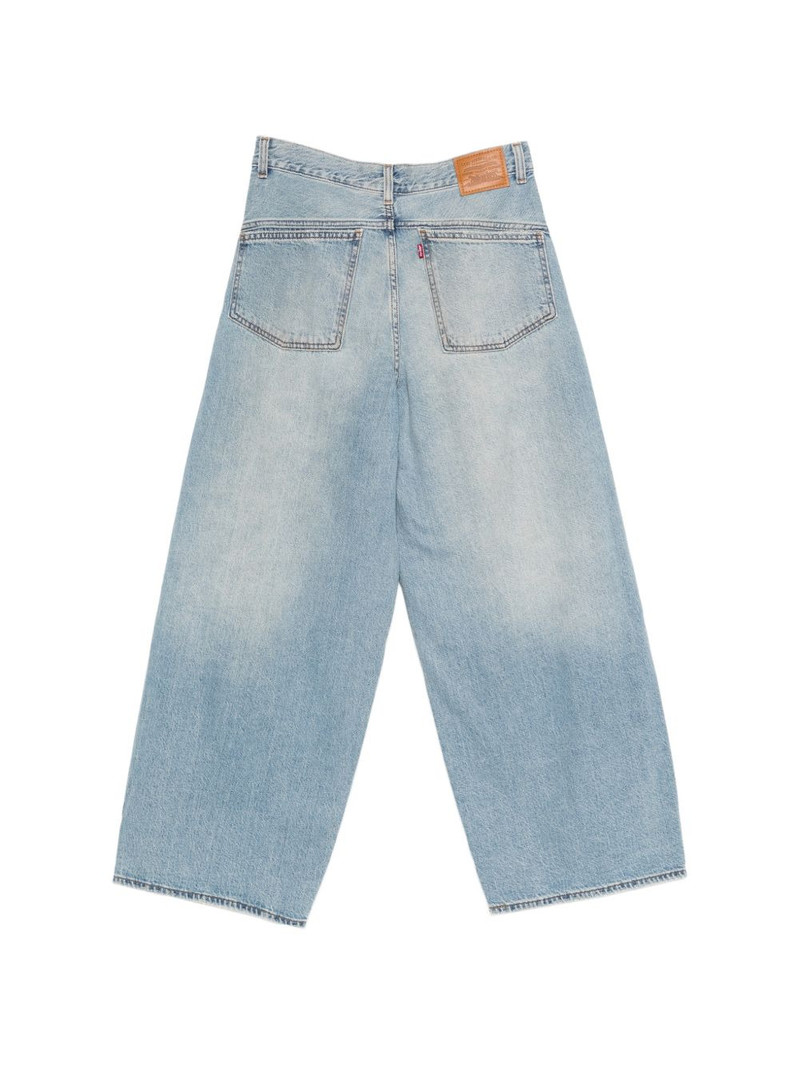 Levi's five-pockets jeans outlook
