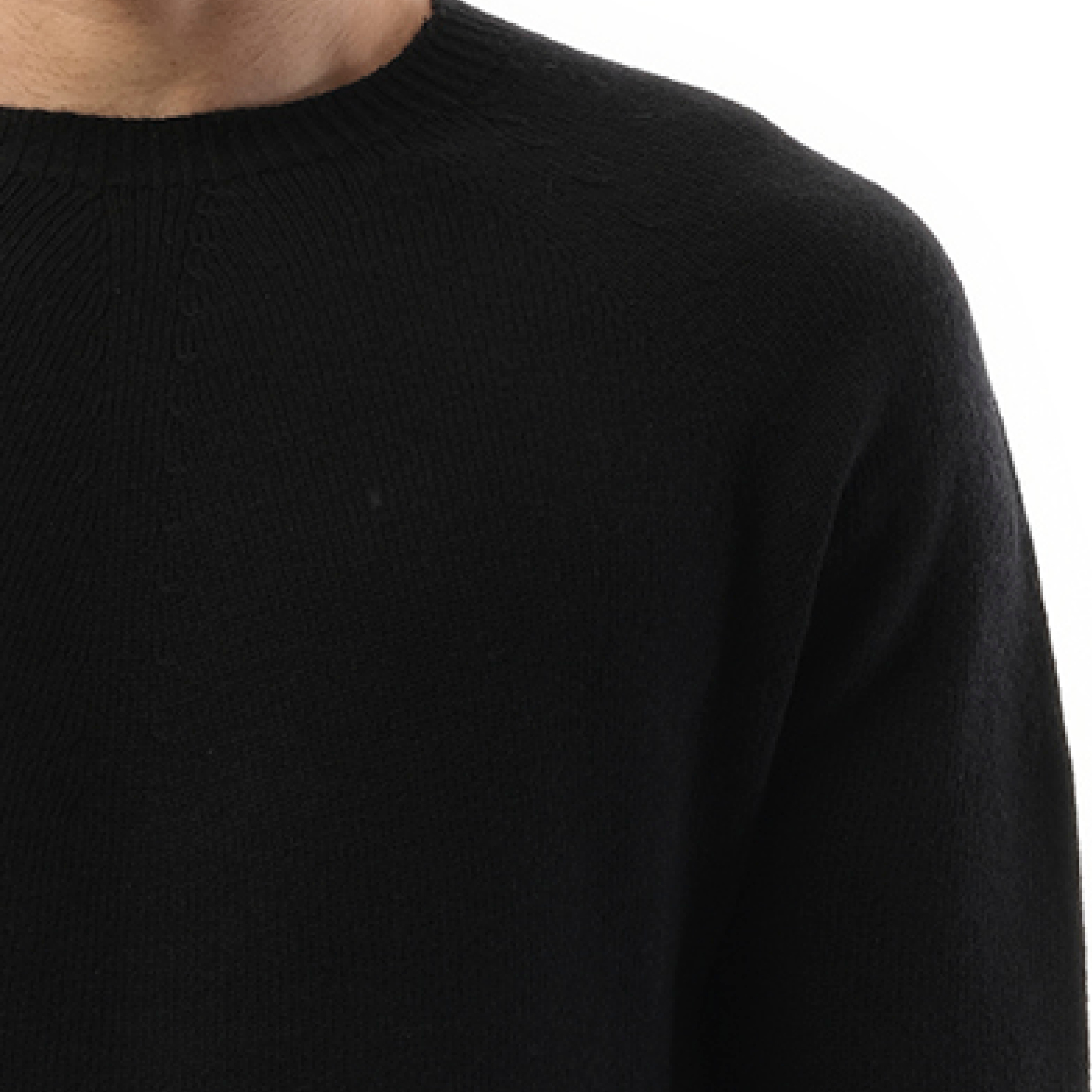 Cashmere Seamless Sweater in Black - 3