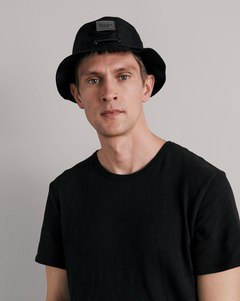 rag & bone Industry Bucket Hat
Nylon Hat outlook