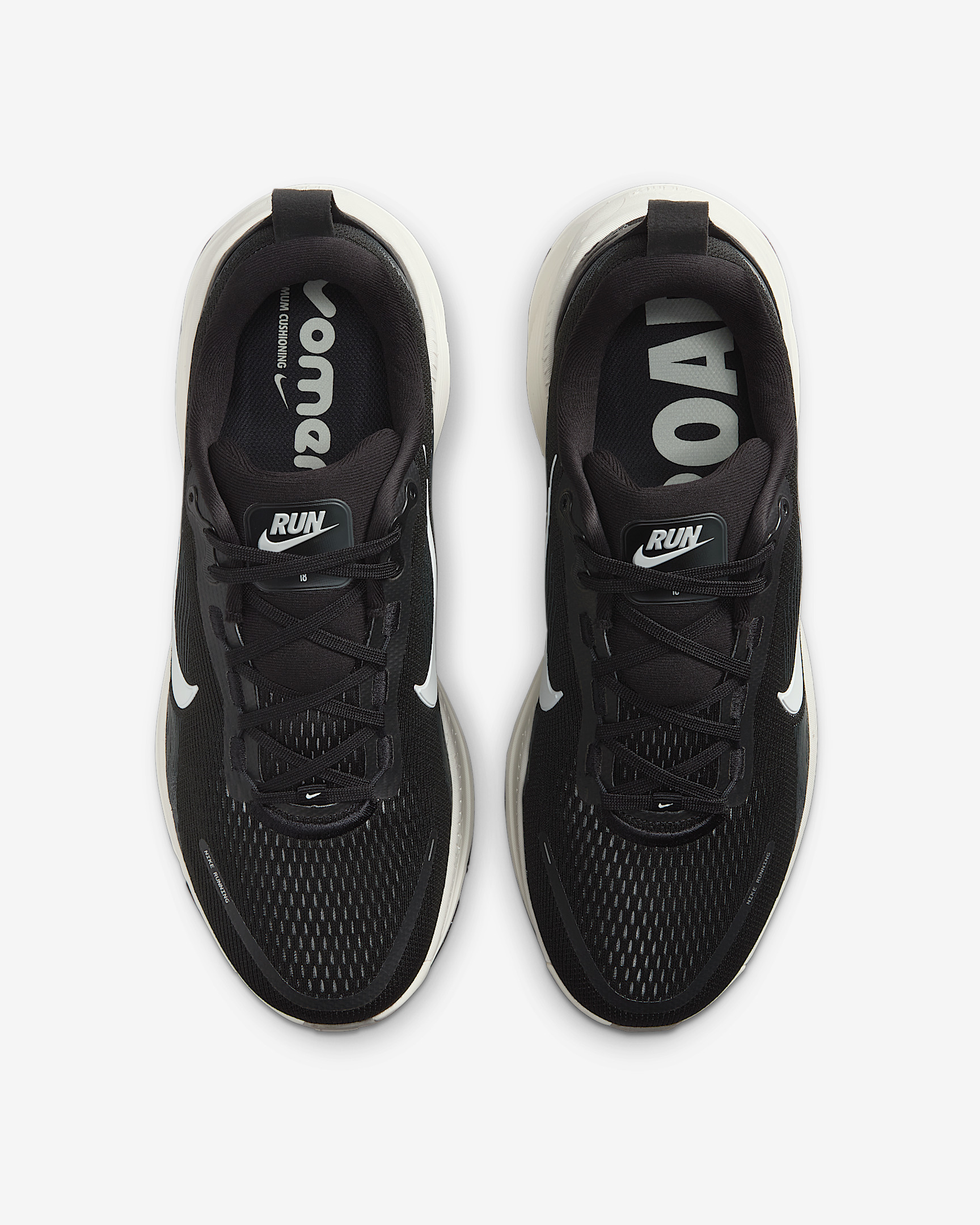 Nike Vomero 18 Men's Road Running Shoes (Wide) - 4