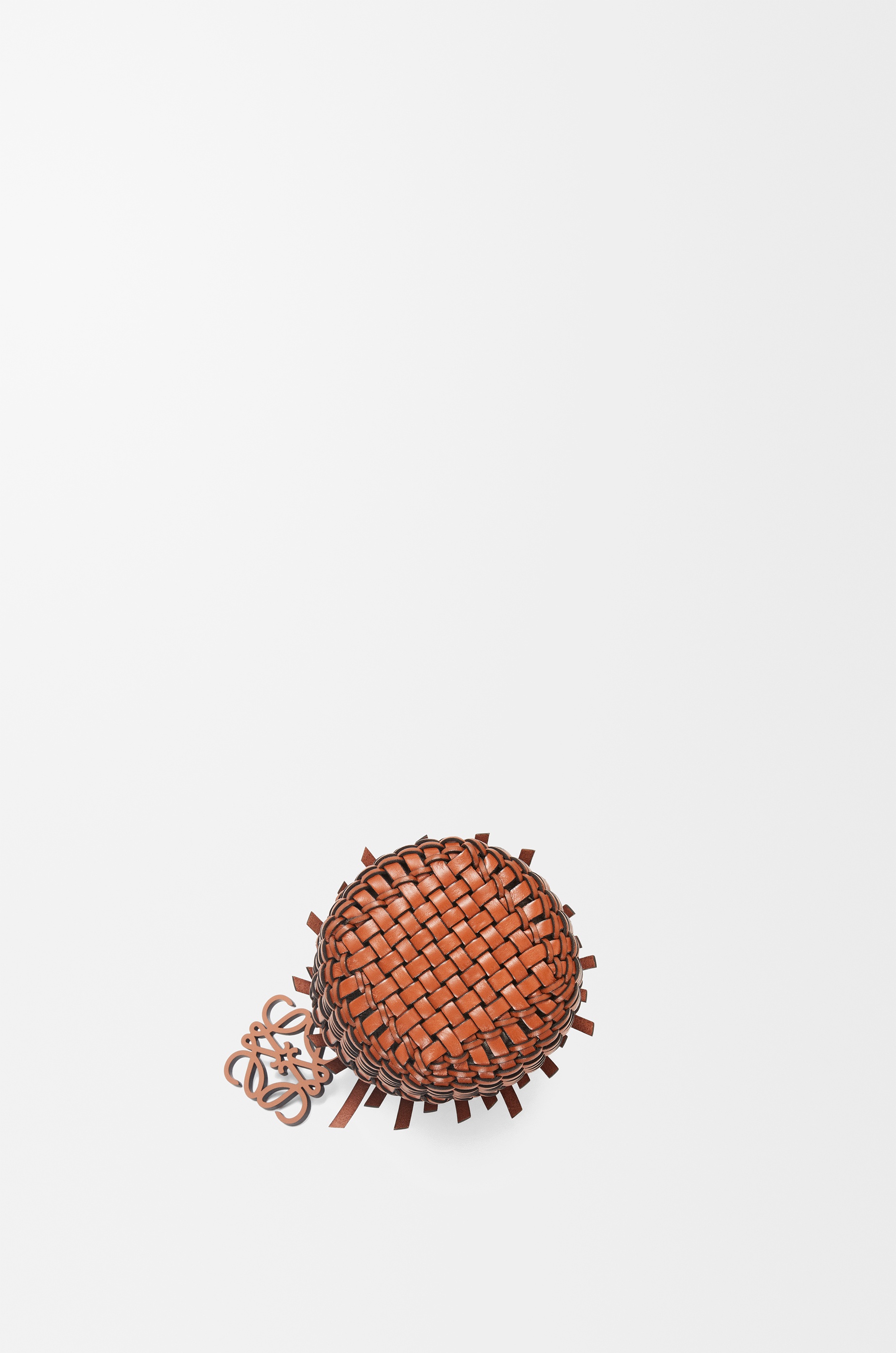 Small Fringe Bucket bag in calfskin - 4