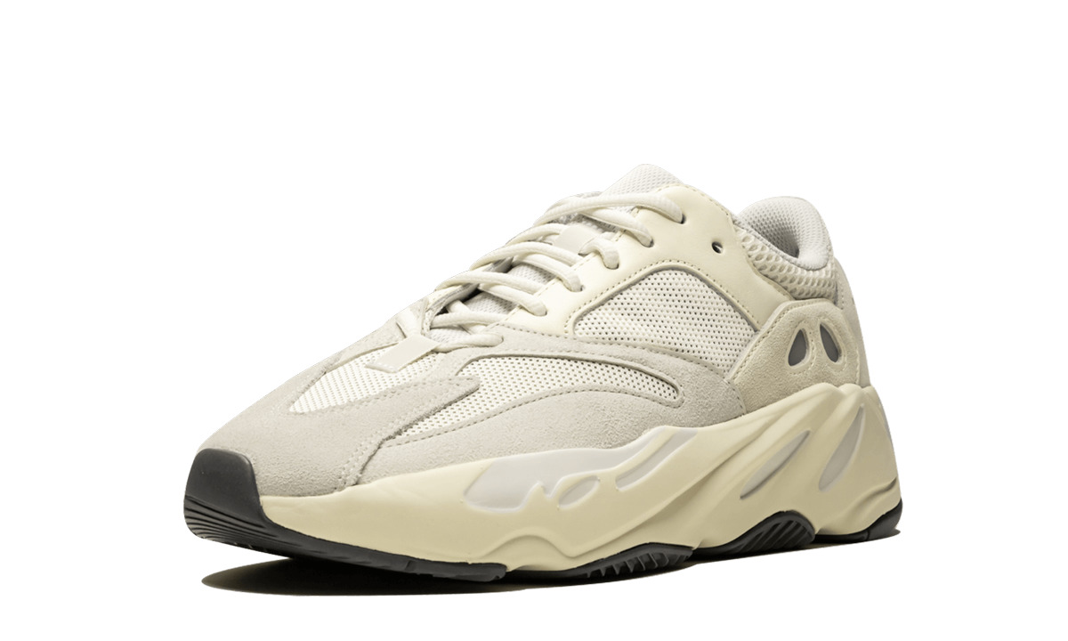 Yeezy Boost 700 - 4
