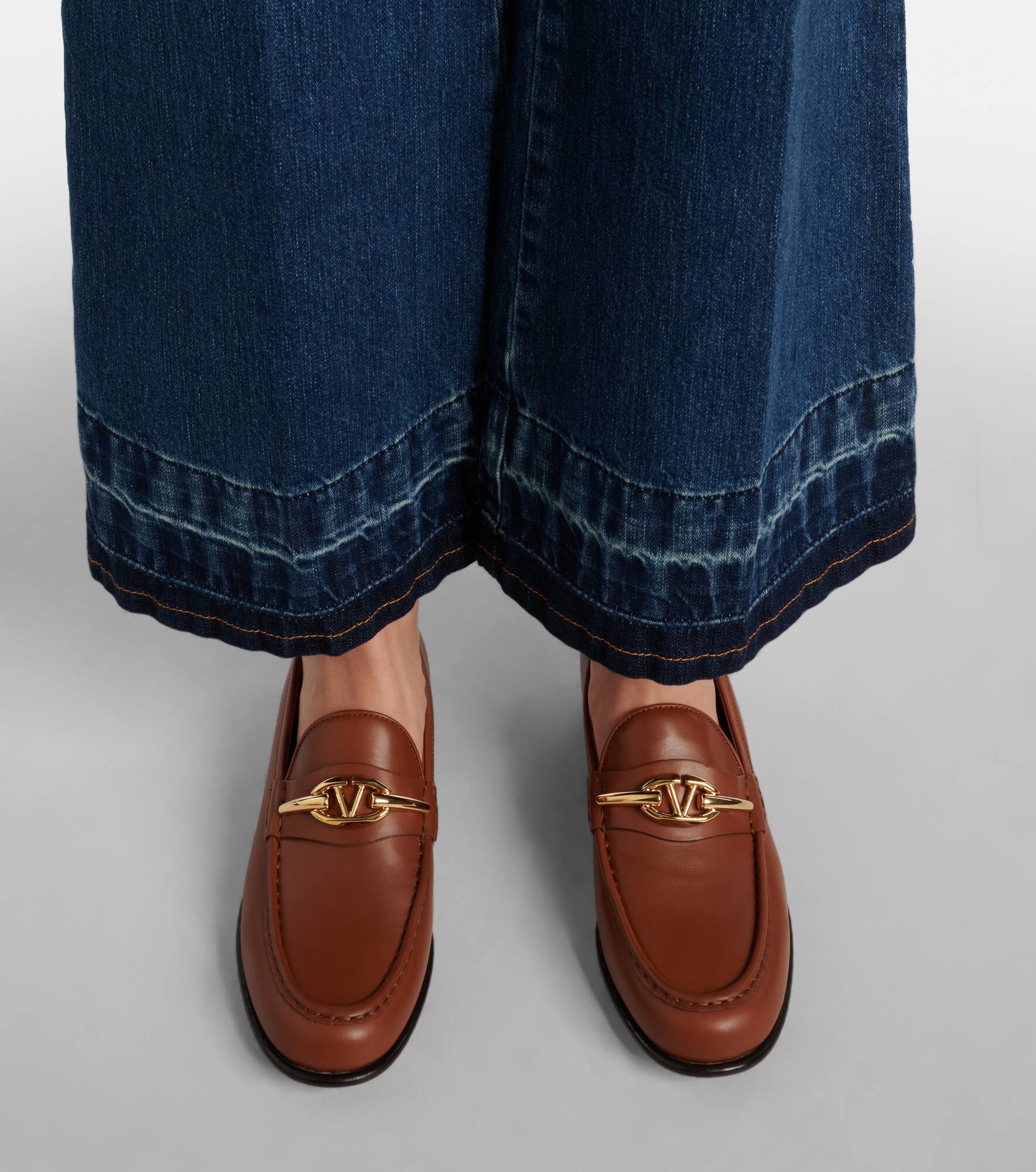 VLogo The Bold Edition leather loafers - 4
