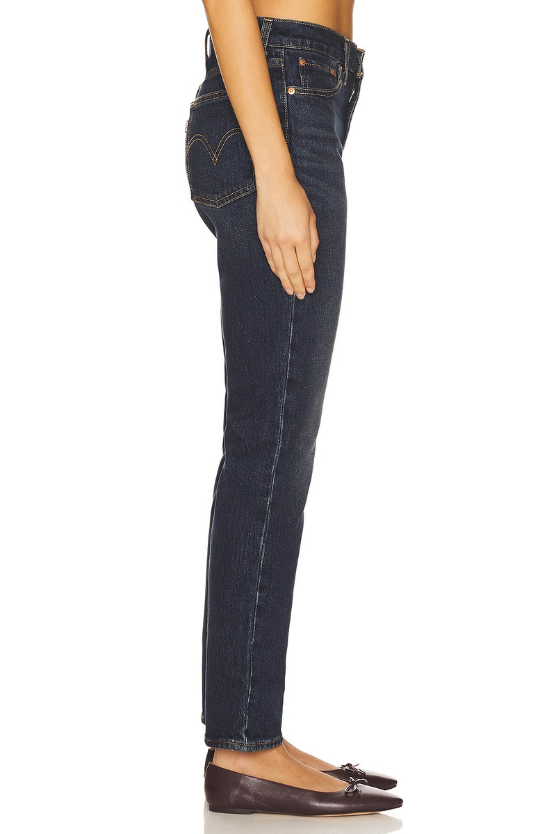 Levi's Wedgie Slim outlook