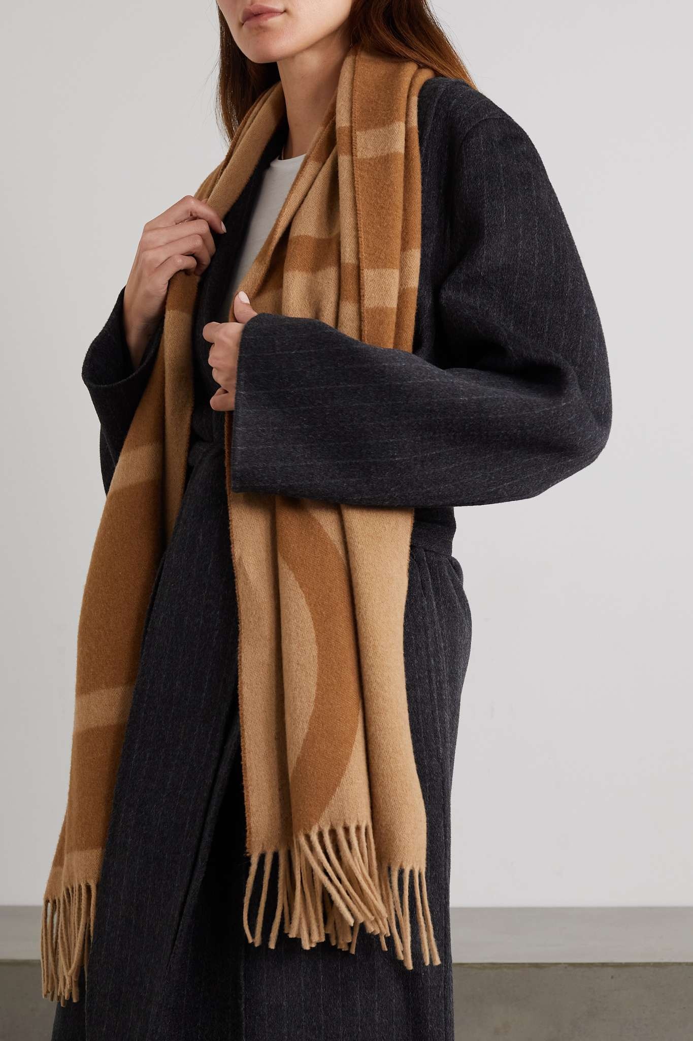 Fringed wool scarf - 4
