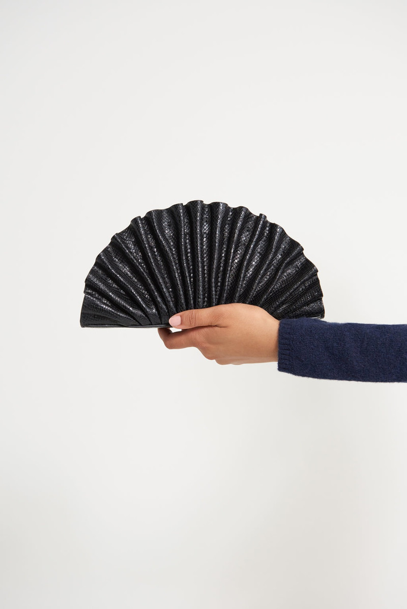 Cult Gaia NALA MINI CLUTCH outlook