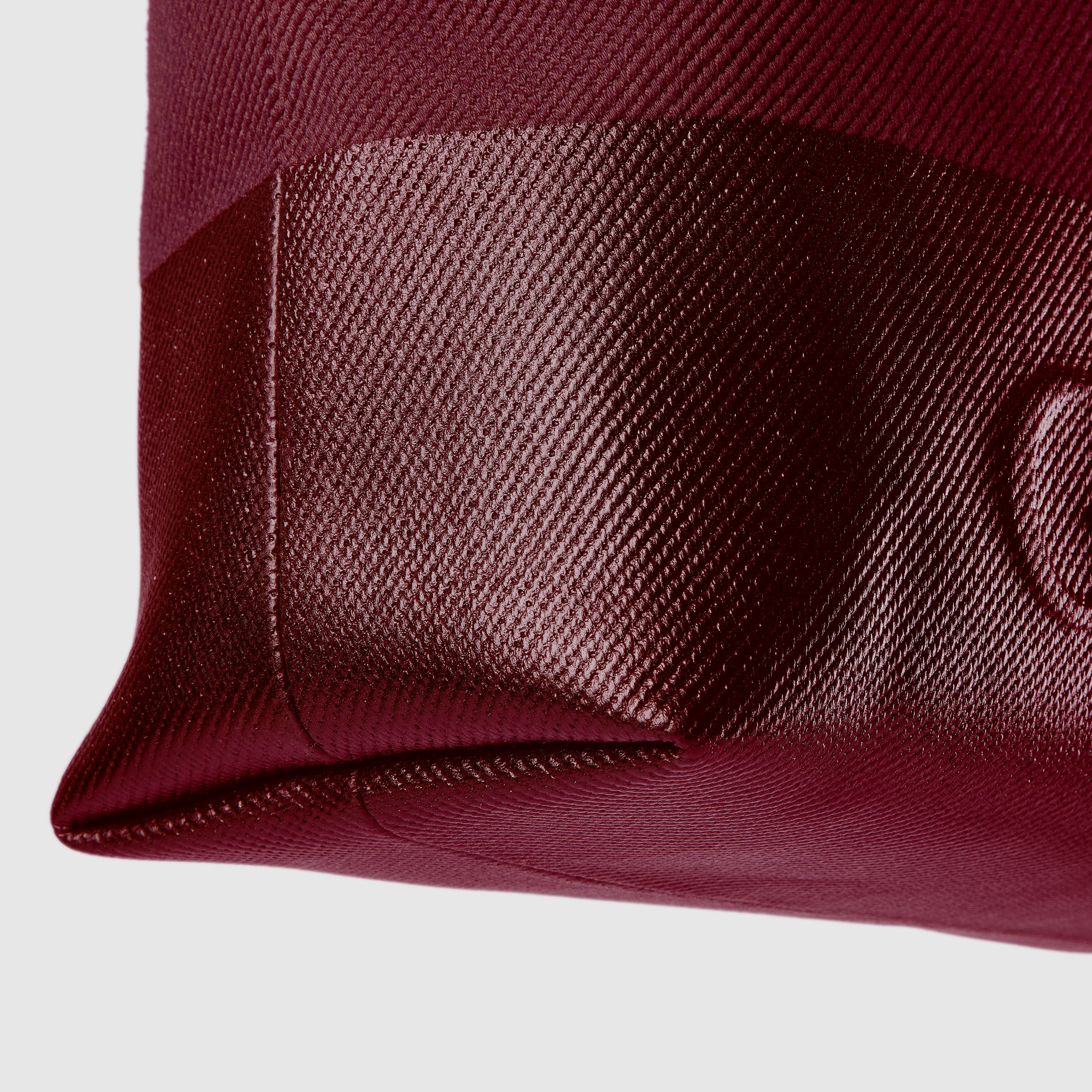 Canvas tote bag with embossed detail - 11
