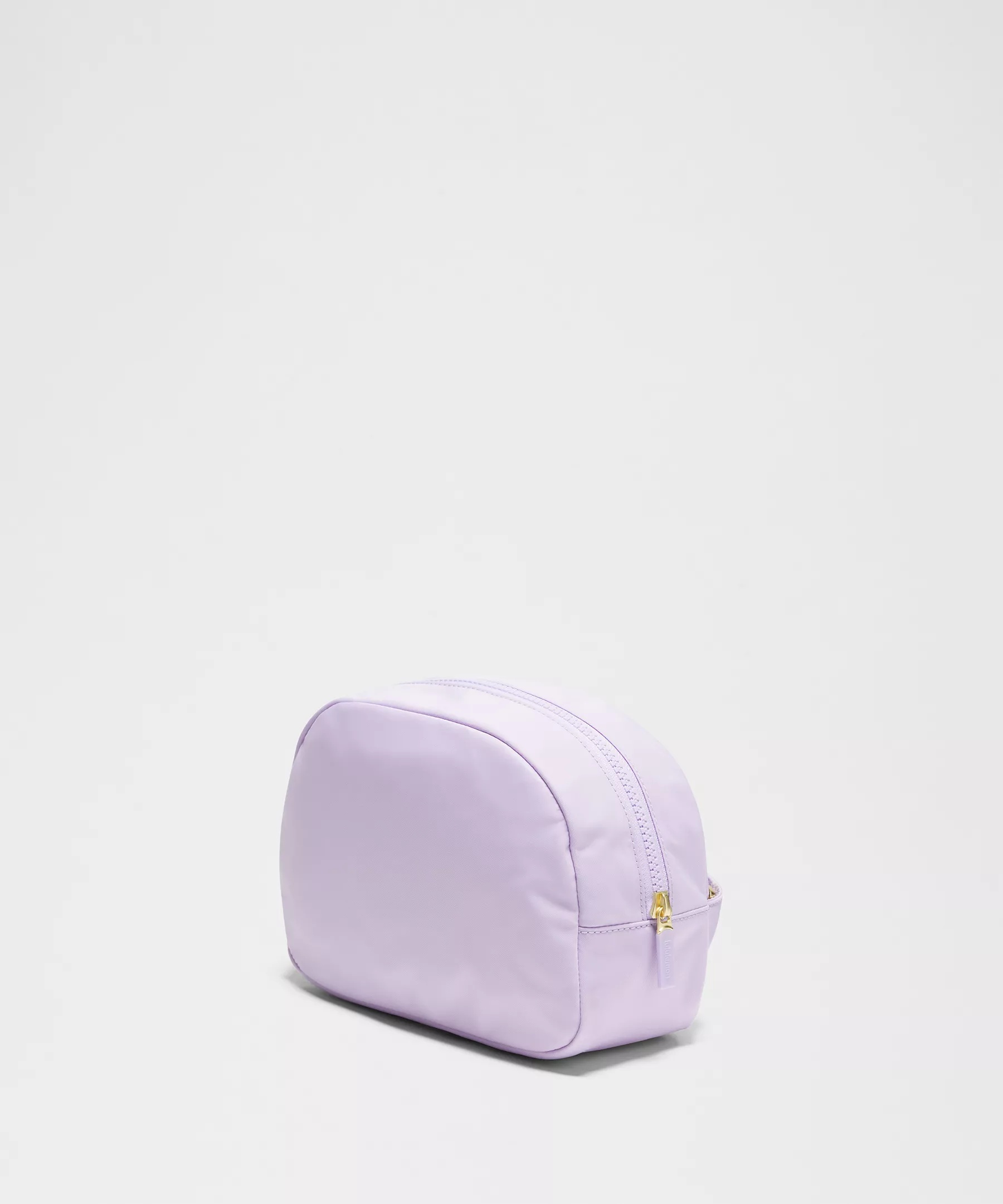 City Essentials Pouch 4L - 3