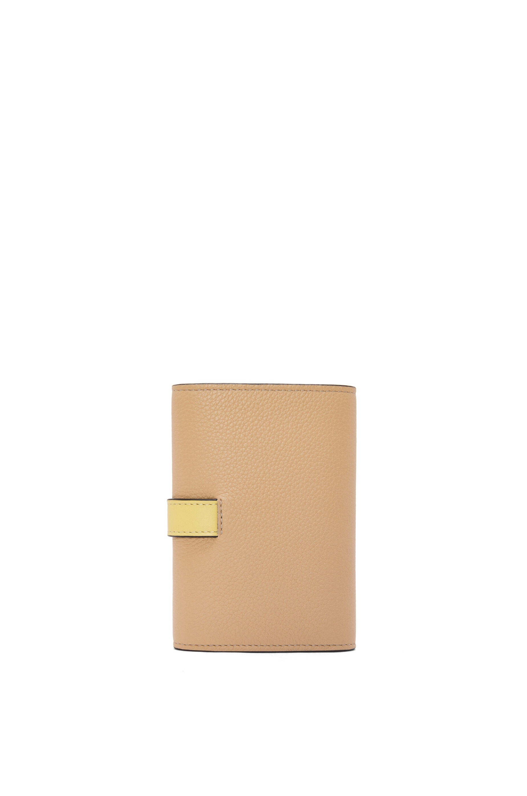 Small vertical wallet in soft grained calfskin