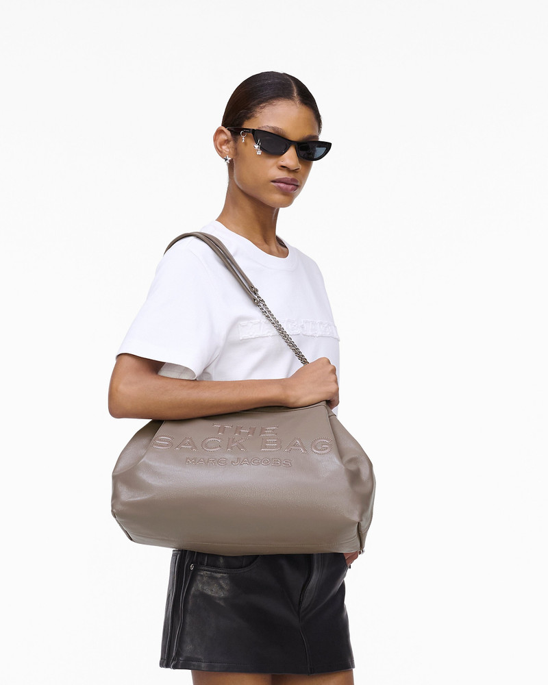 Marc Jacobs THE LARGE CHAIN SACK outlook