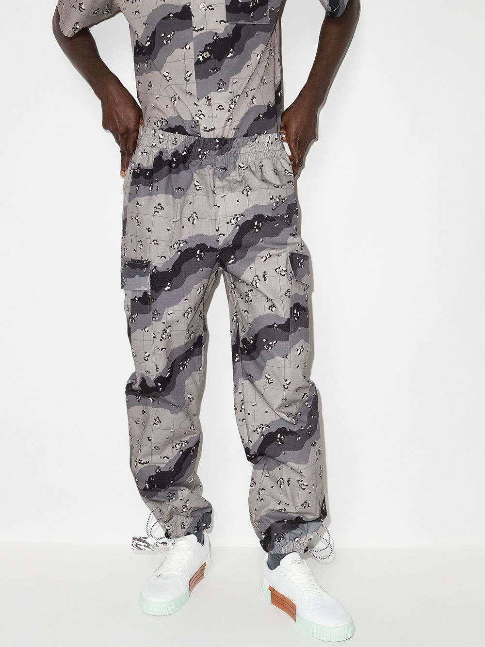 camouflage-print cargo trousers - 2