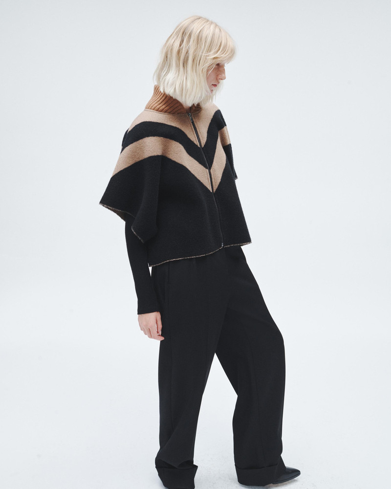 Varsity Cropped Wool Poncho
Heavyweight 4