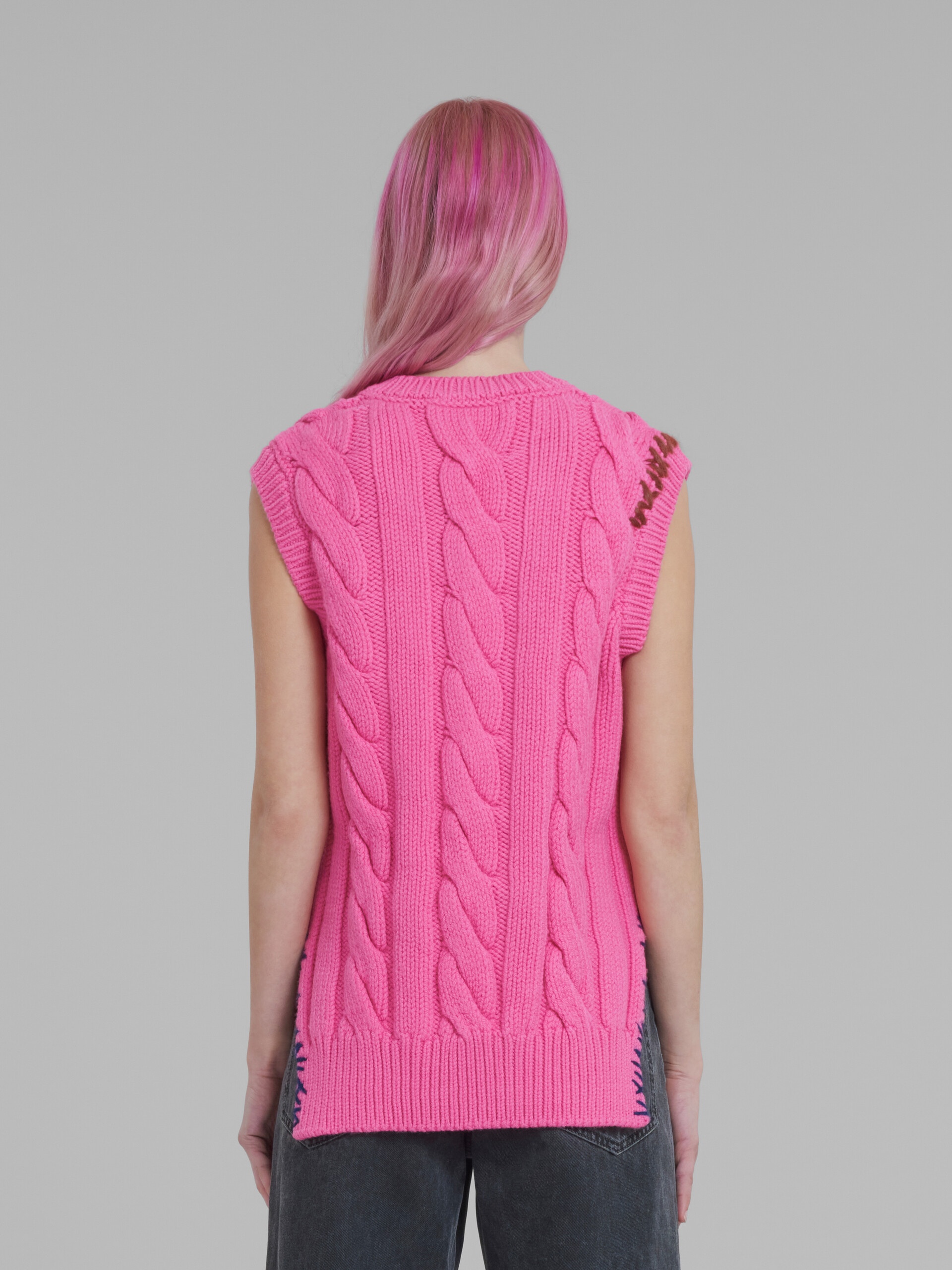 FUCHSIA CABLE-KNIT VEST - 3