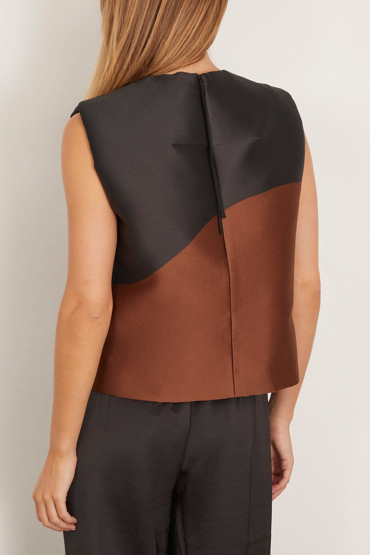 Soft Petal Top in Caramel Black - 4