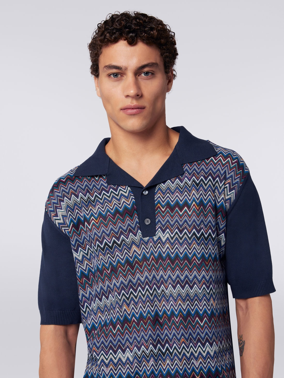 Short-sleeved polo shirt in cotton, viscose and silk chevron - 5