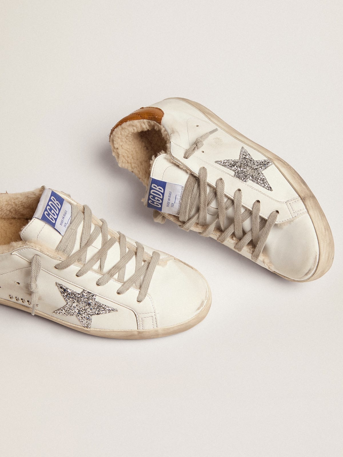 Super-Star sneakers with shearling lining, silver glitter star and lizard-print dove-gray leather he - 2