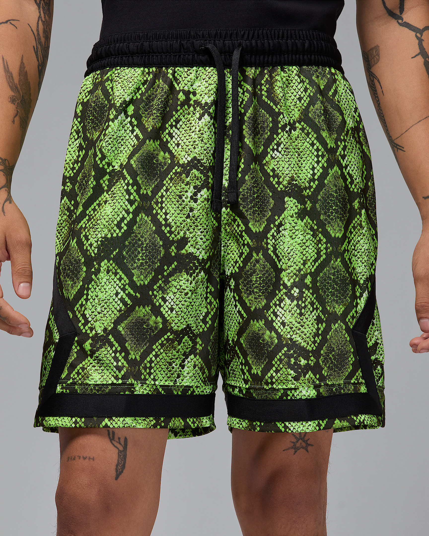 Jordan Sport Men's Dri-FIT Mesh Diamond Shorts - 2
