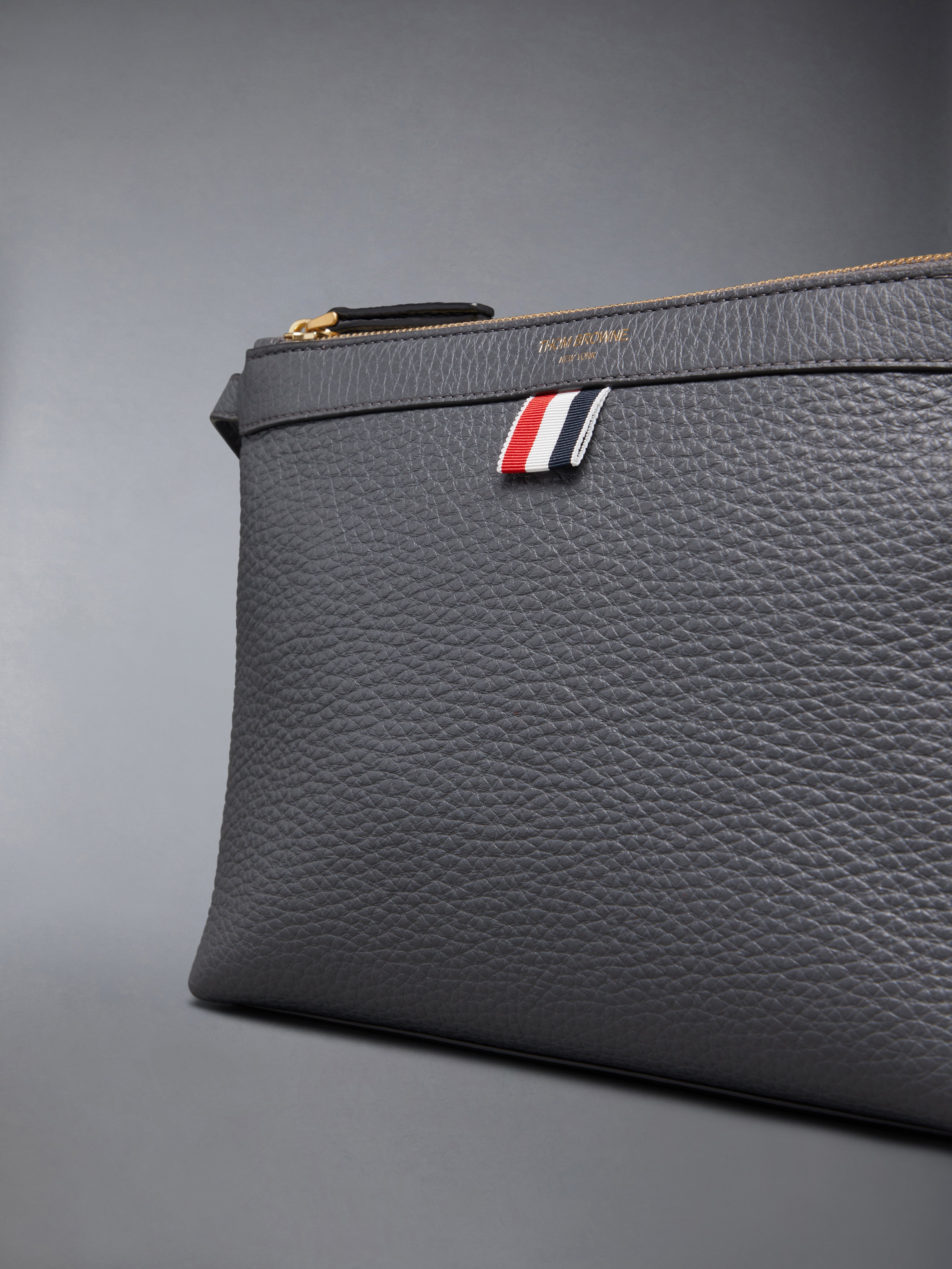 SOFT PEBBLE GRAIN TOILETRY CASE - 6