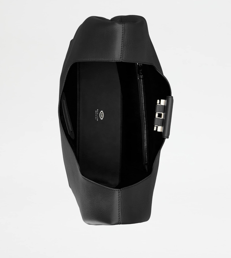 T TIMELESS SHOULDER BAG IN LEATHER MEDIUM - BLACK 5