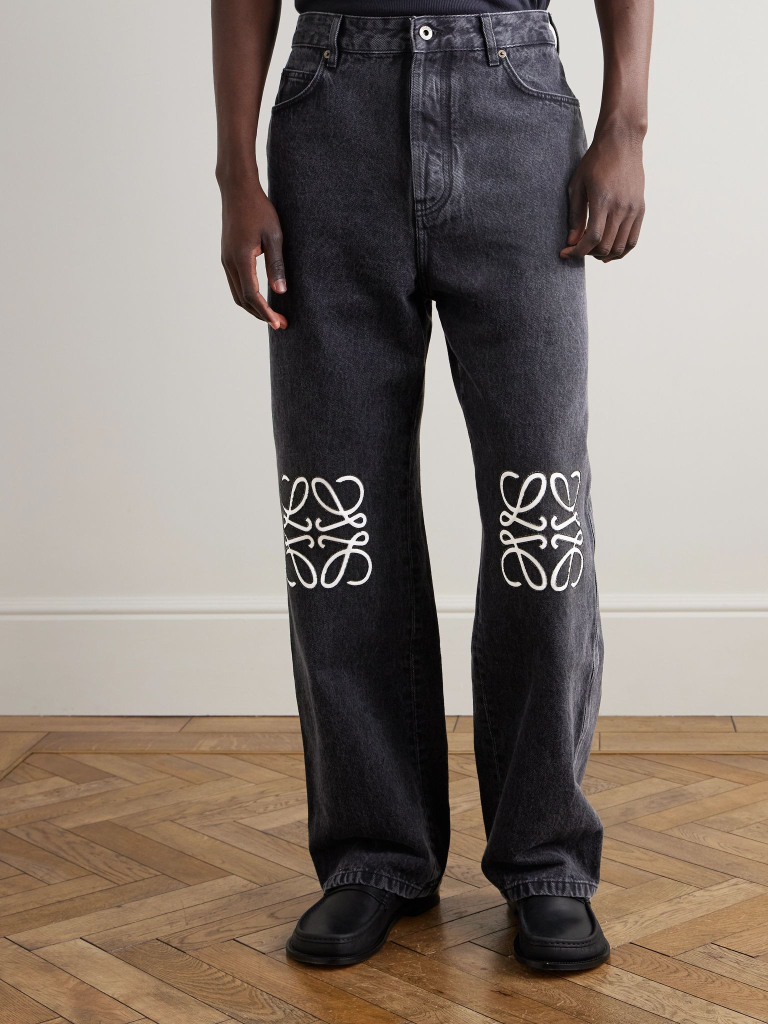 Anagram Wide-Leg Logo-Embroidered Jeans Black - 3