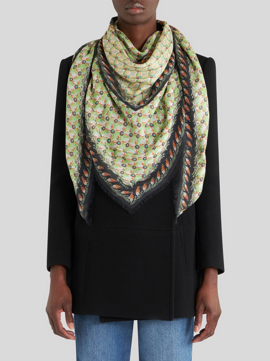 SHAWL WITH FLORAL PRINT AND EDGING - 2