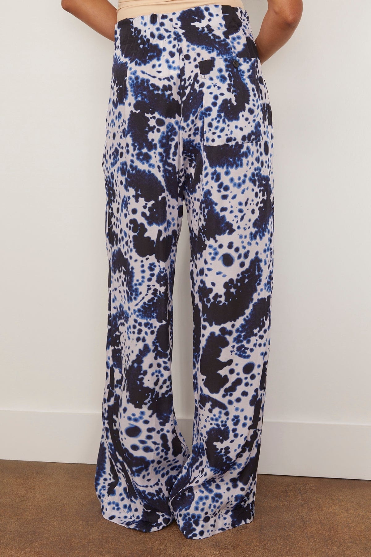 Pila Pant in Navy - 4