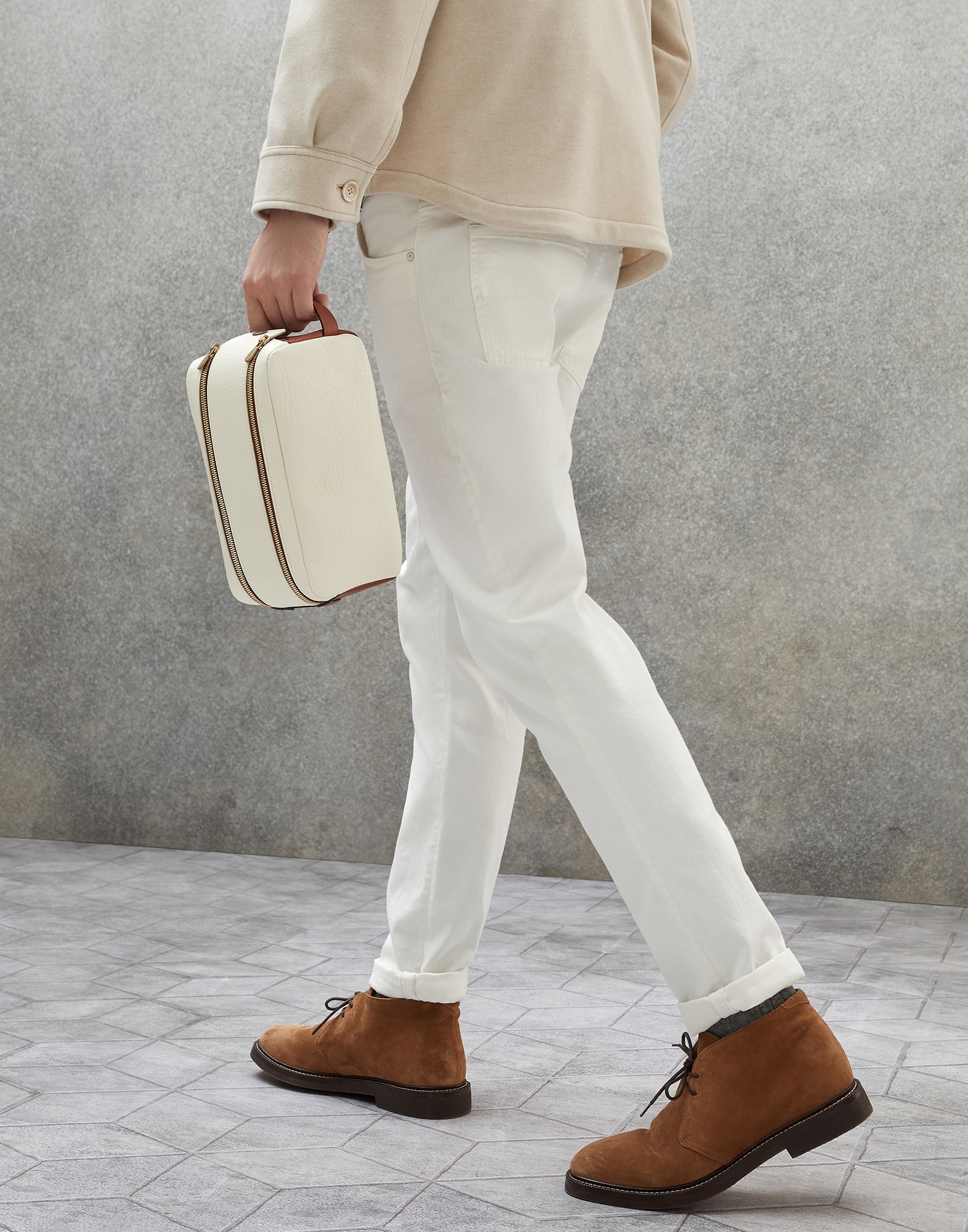 Grained calfskin beauty case - 4