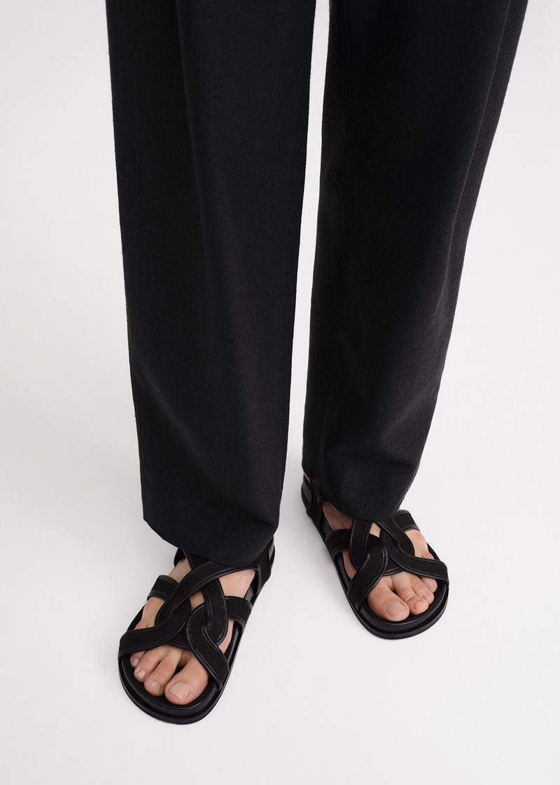 Totême The Chunky Sandal black outlook