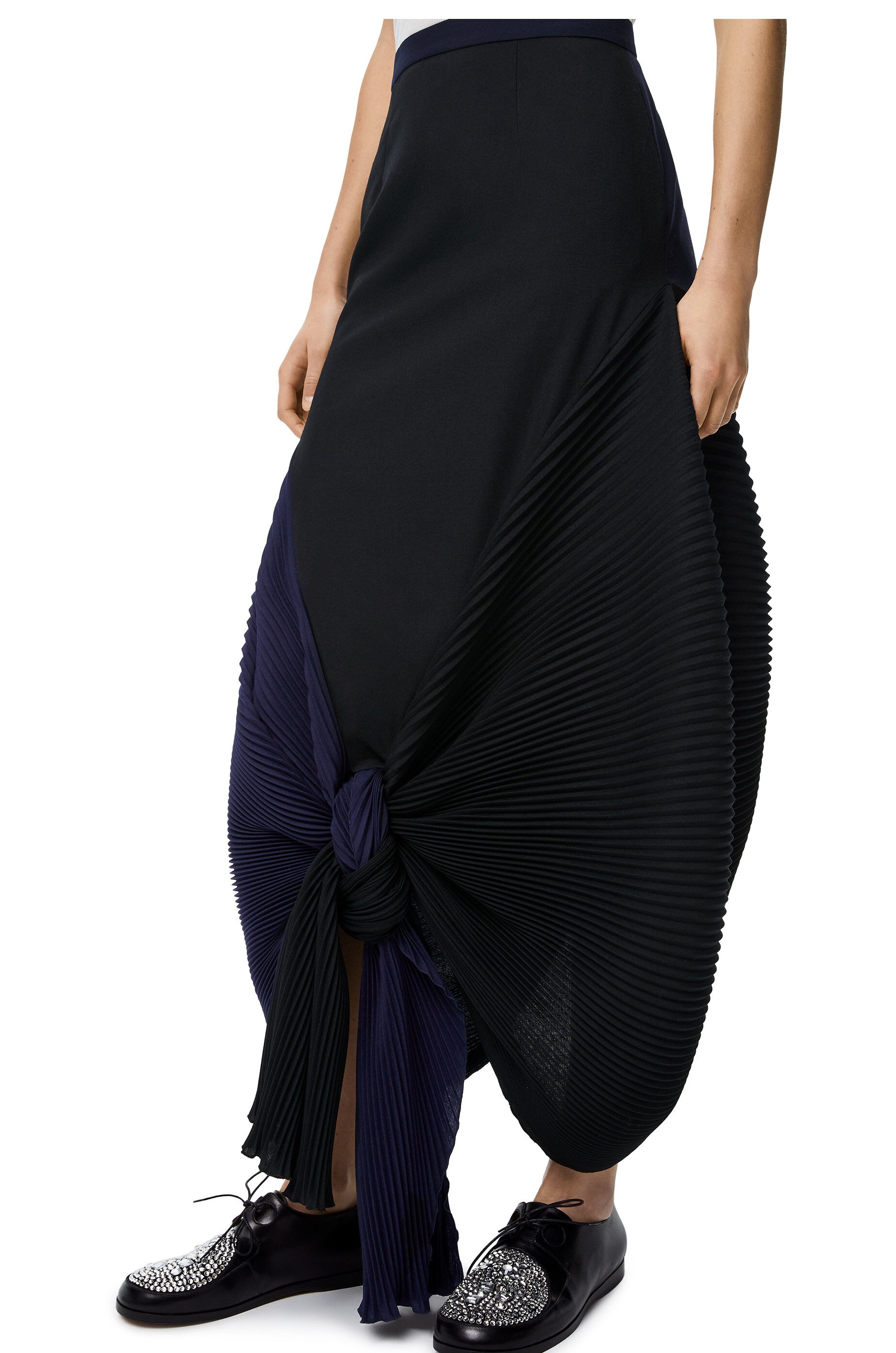 Pleated knot long skirt in wool - 5