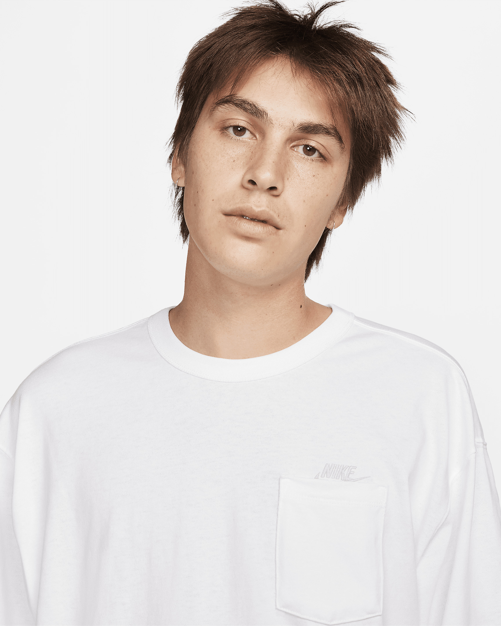 Nike Sportswear Premium Essentials Men's Long-Sleeve Pocket T-Shirt - 3