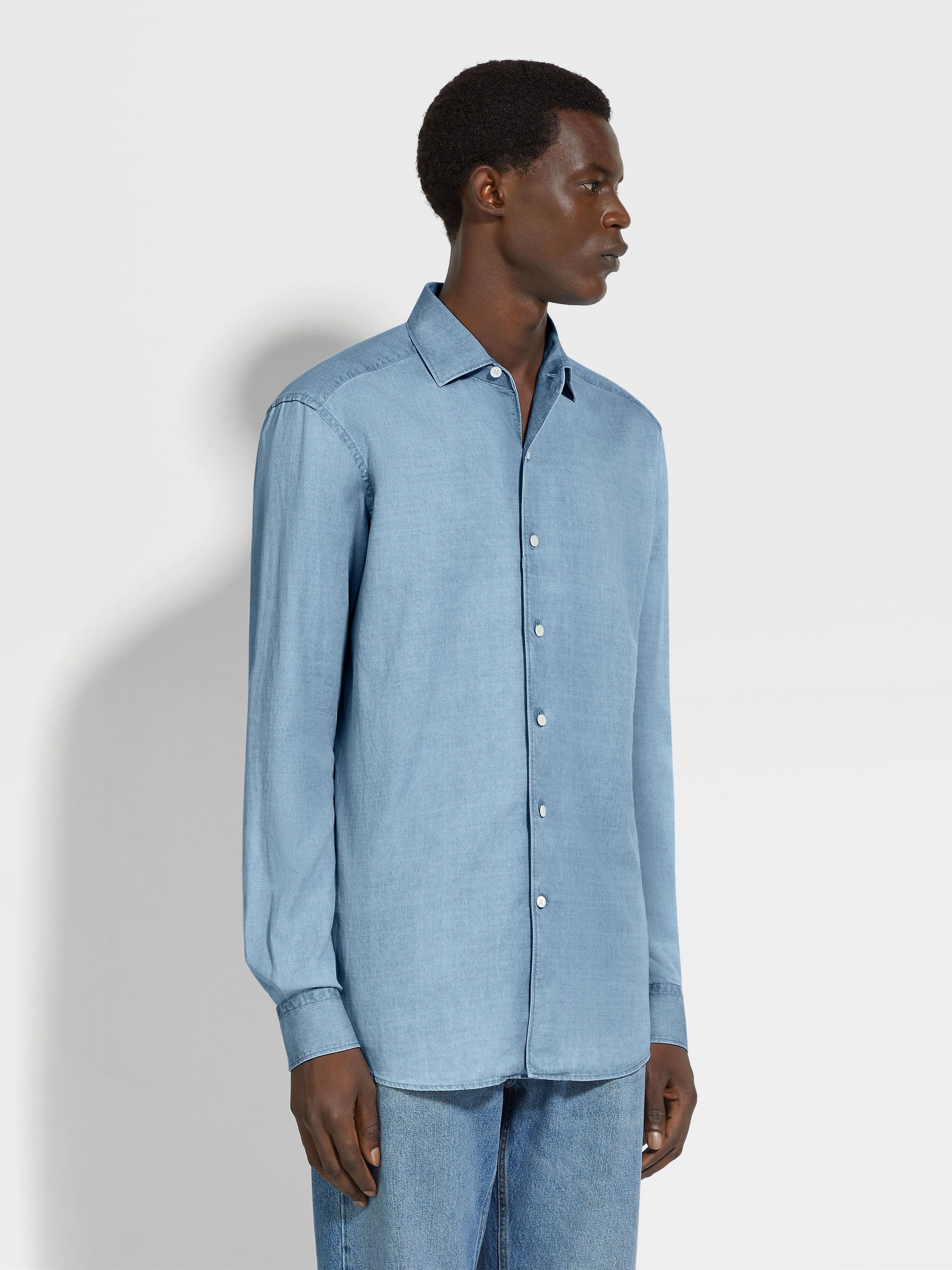 LIGHT BLUE BLEACHED COTTON AND LINEN DENIM SHIRT - 4