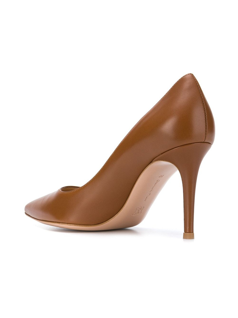 classic pointed pumps 3