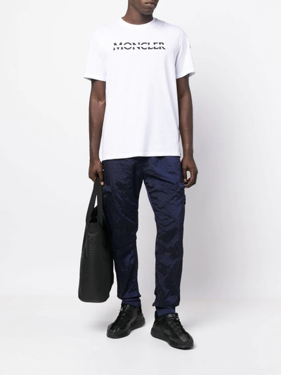 Moncler logo-print T-shirt outlook