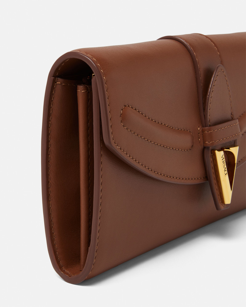 V Leather Wallet On Chain 4