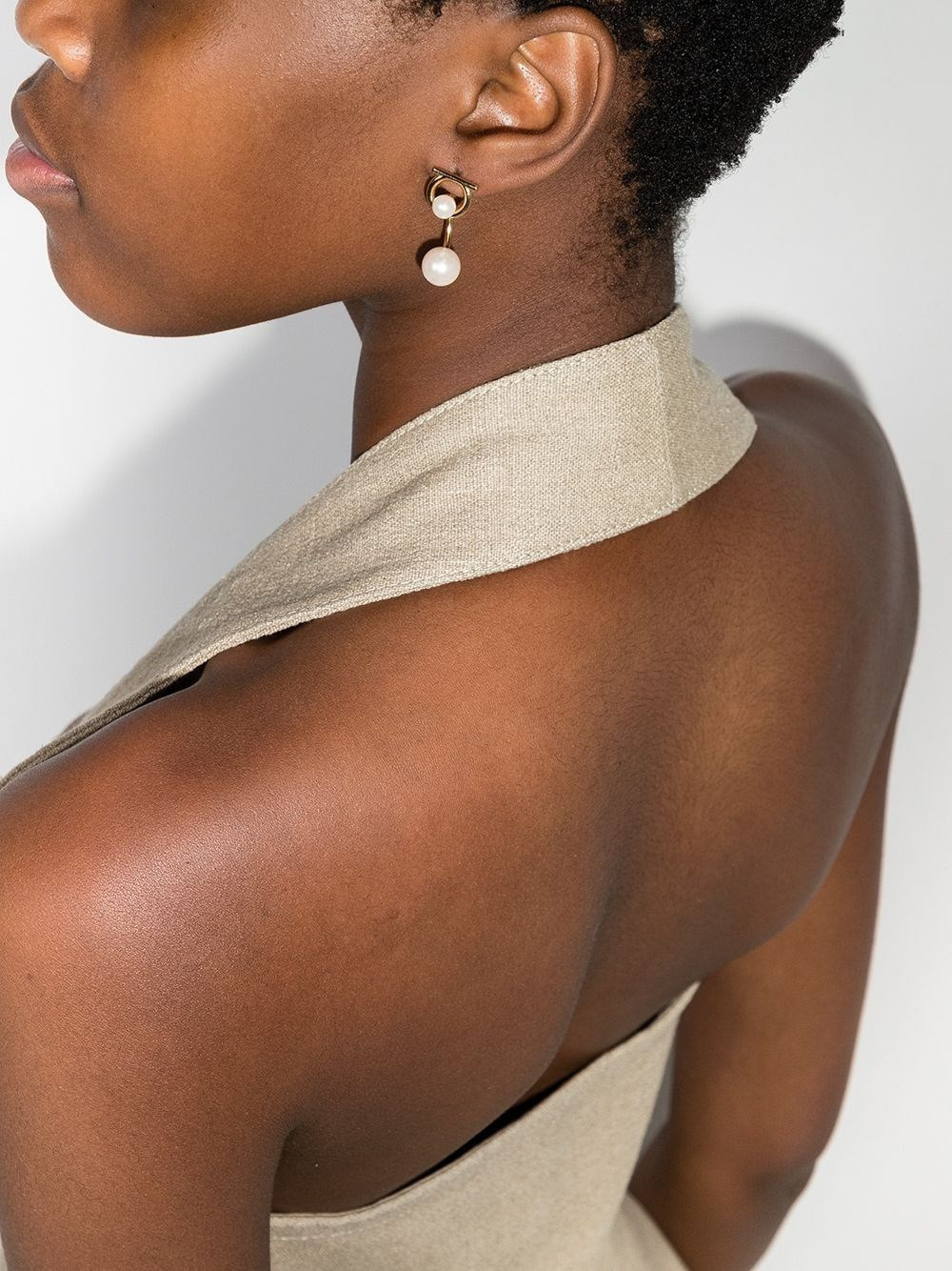 Gancini earrings with pearls - 2