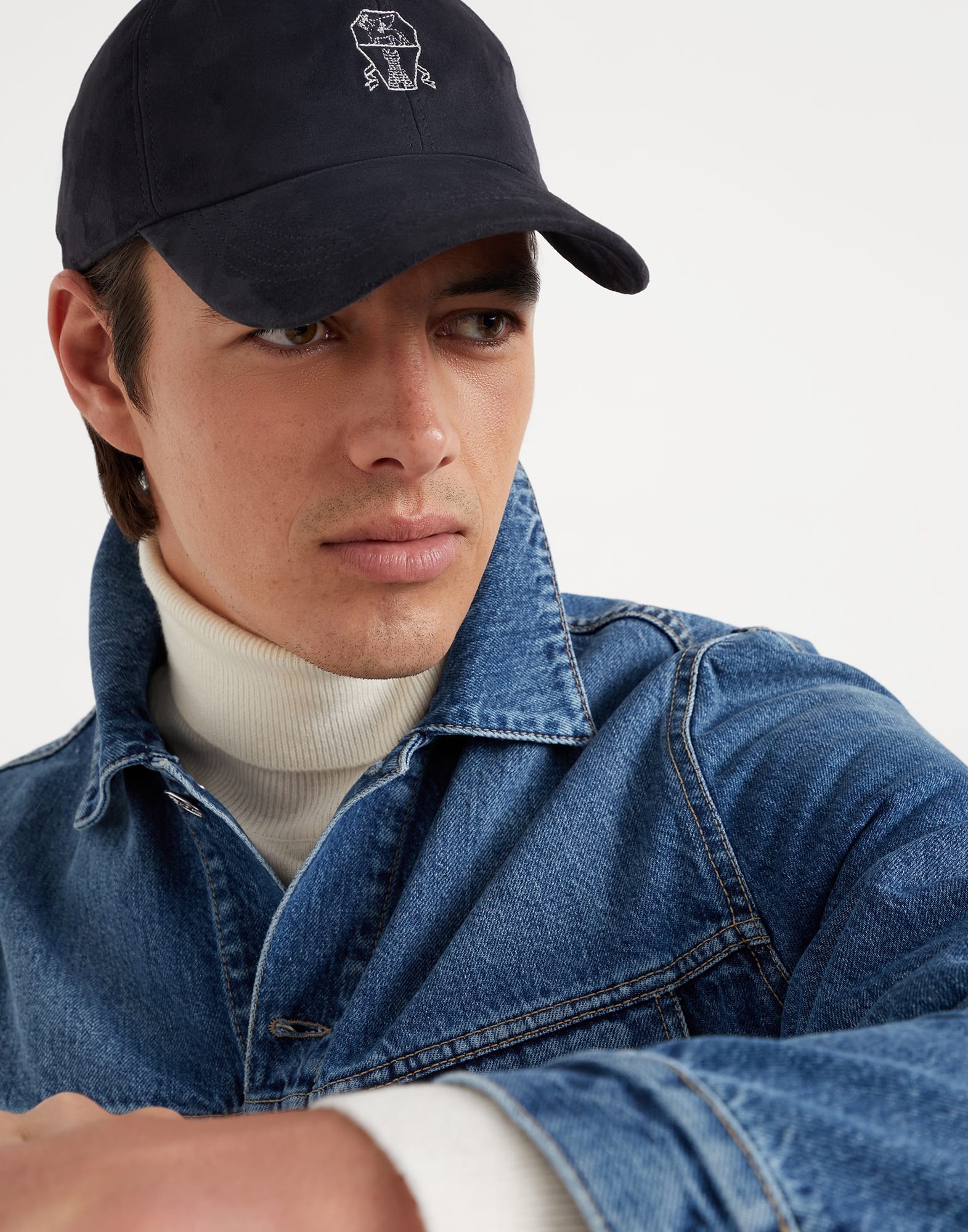 Lightweight suede baseball cap with embroidered logo - 3