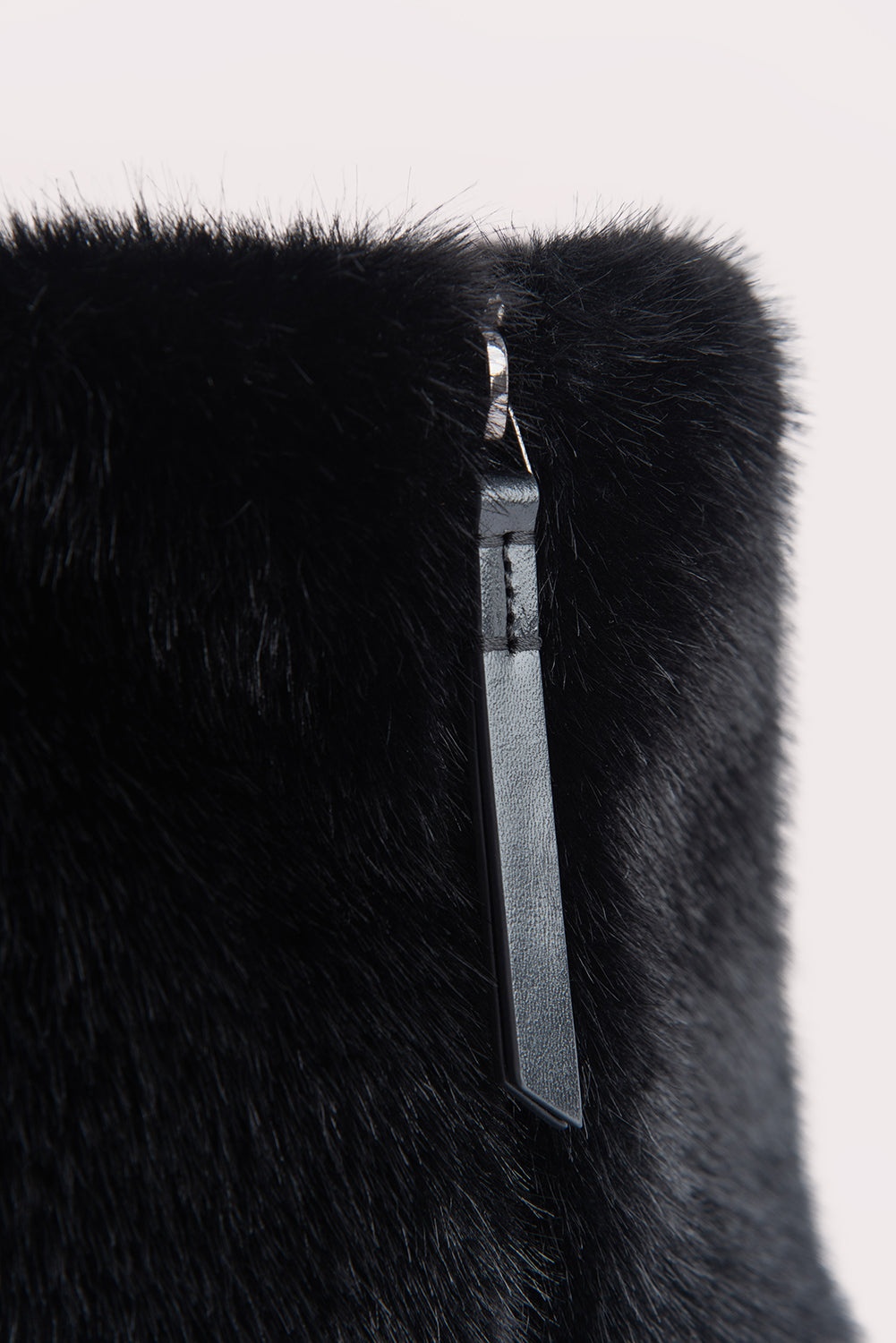FLETCHER NECK WARMER BLACK FAUX FUR - 5