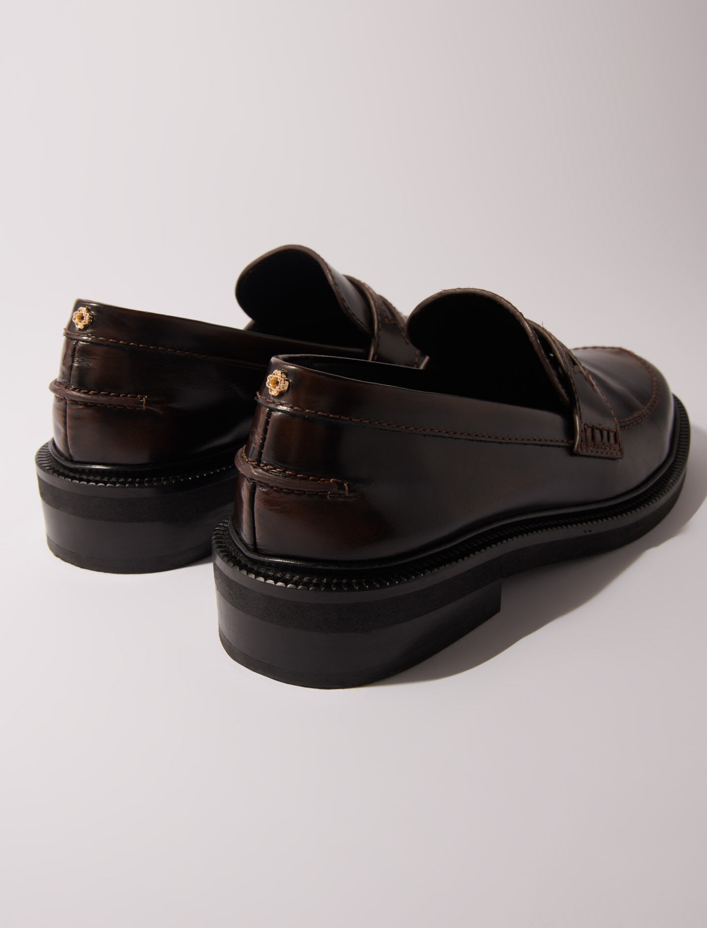 Brushed leather loafers - 6