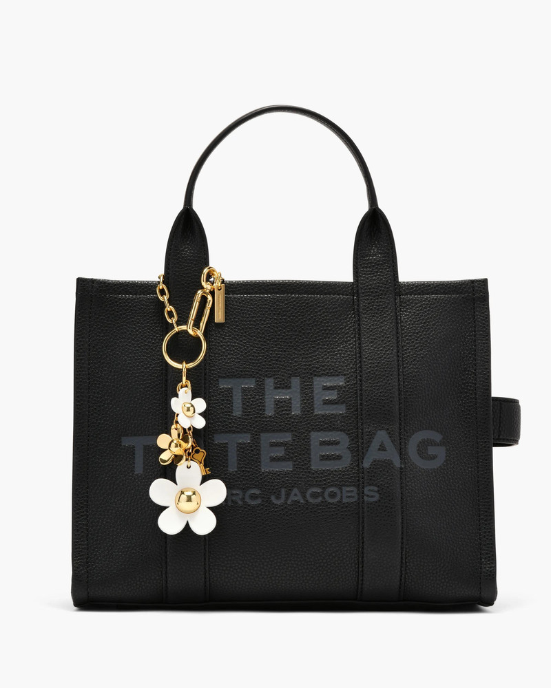 Marc Jacobs DAISY CLUSTER BAG CHARM outlook