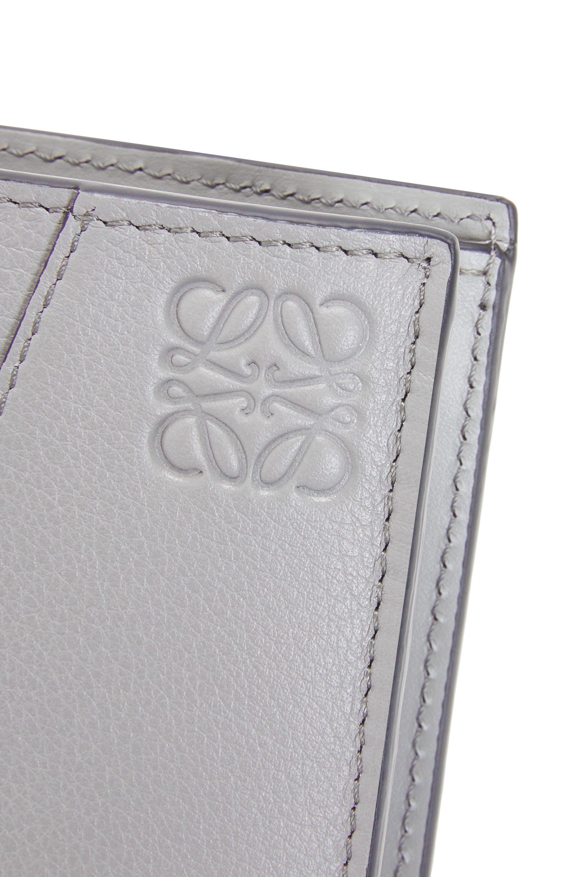 Puzzle Edge bifold coin wallet in classic calfskin - 5