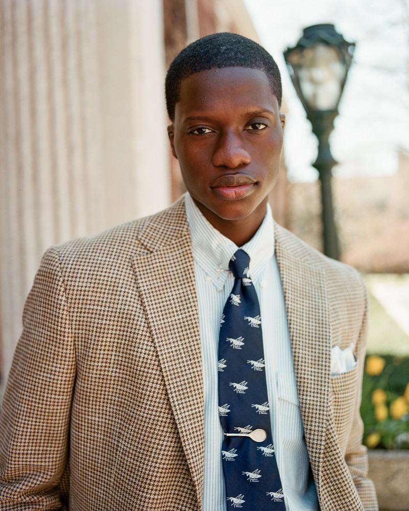 J. PRESS MADE-IN-ENGLAND NAVY WITH SILVER GRASSHOPPERS CLUB TIE outlook