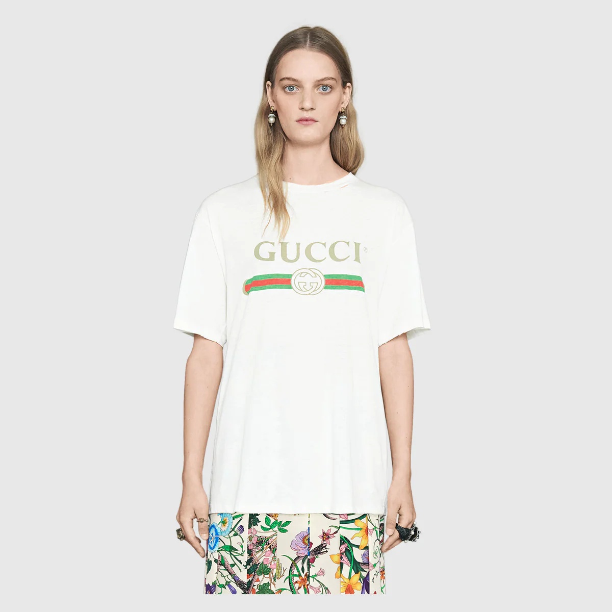 Oversize T-shirt with Gucci logo - 4