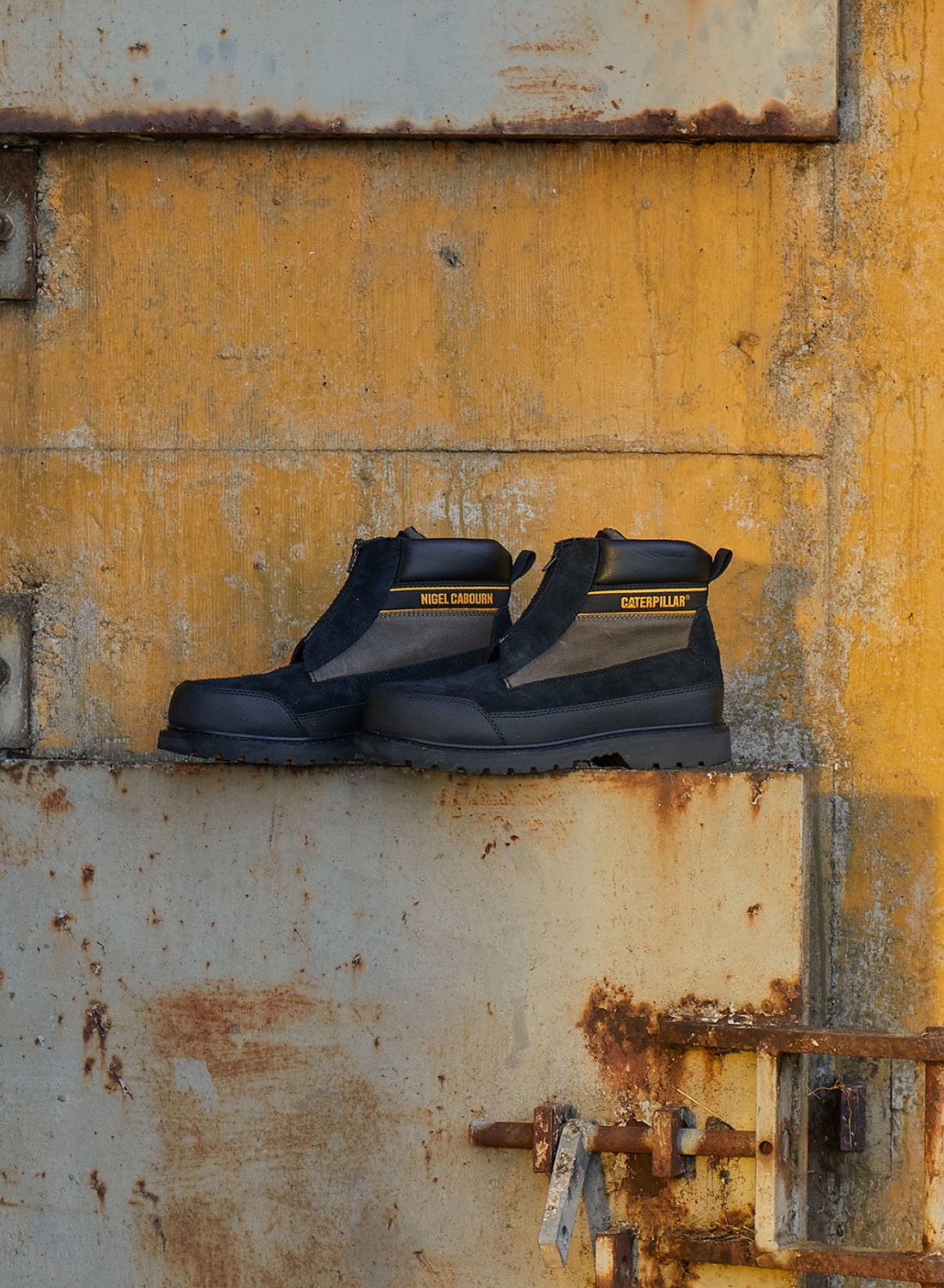 CAT Footwear x Nigel Cabourn Utah Zip in Black Olive - 2