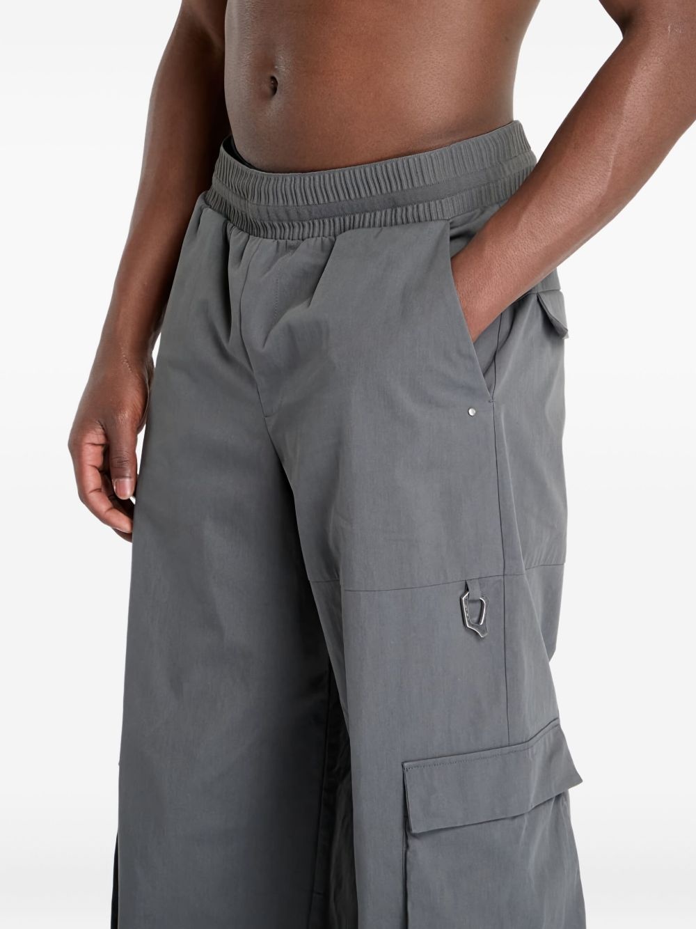 elastic-waist cargo trousers - 4
