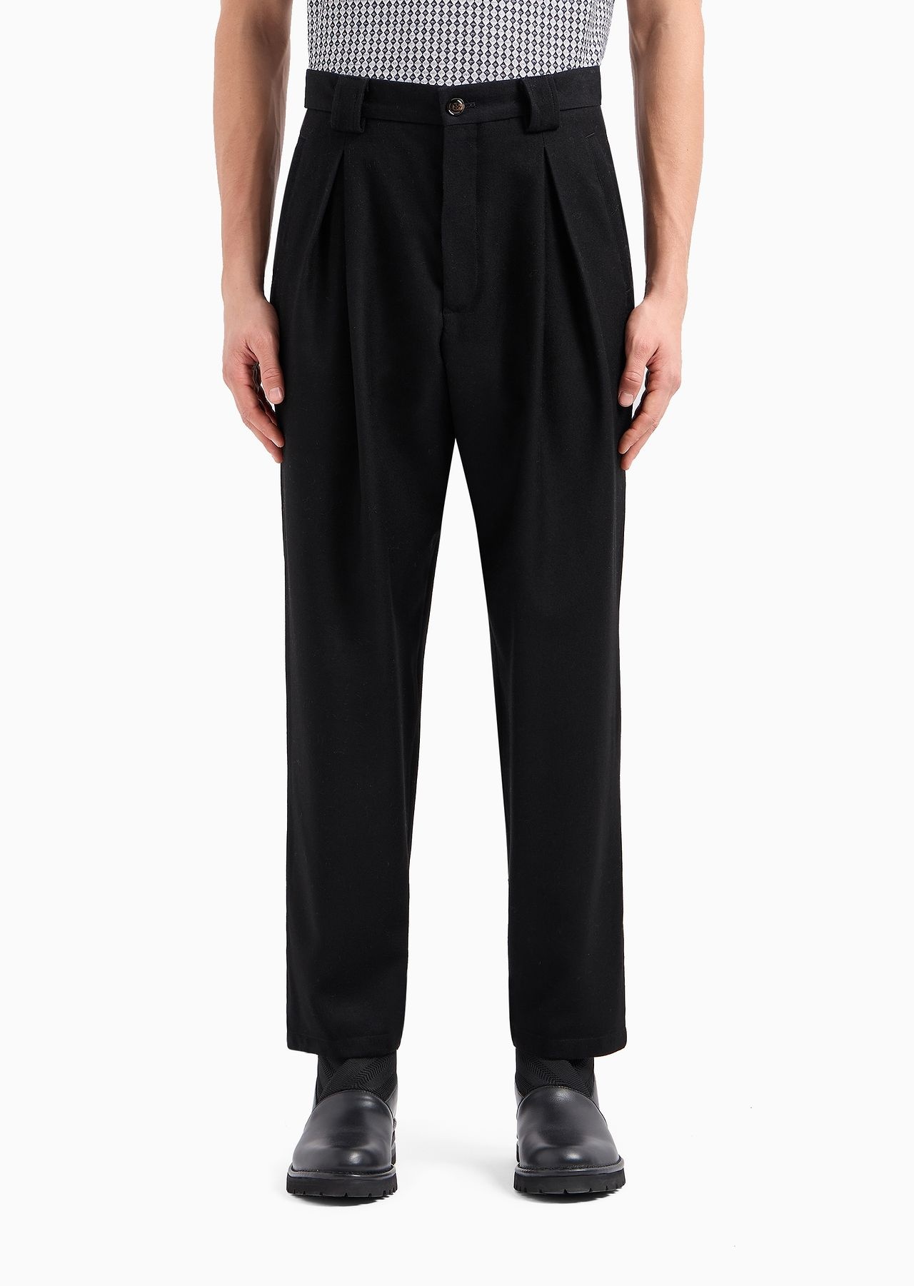 Single-pleat lightweight wool cloth trousers - 2