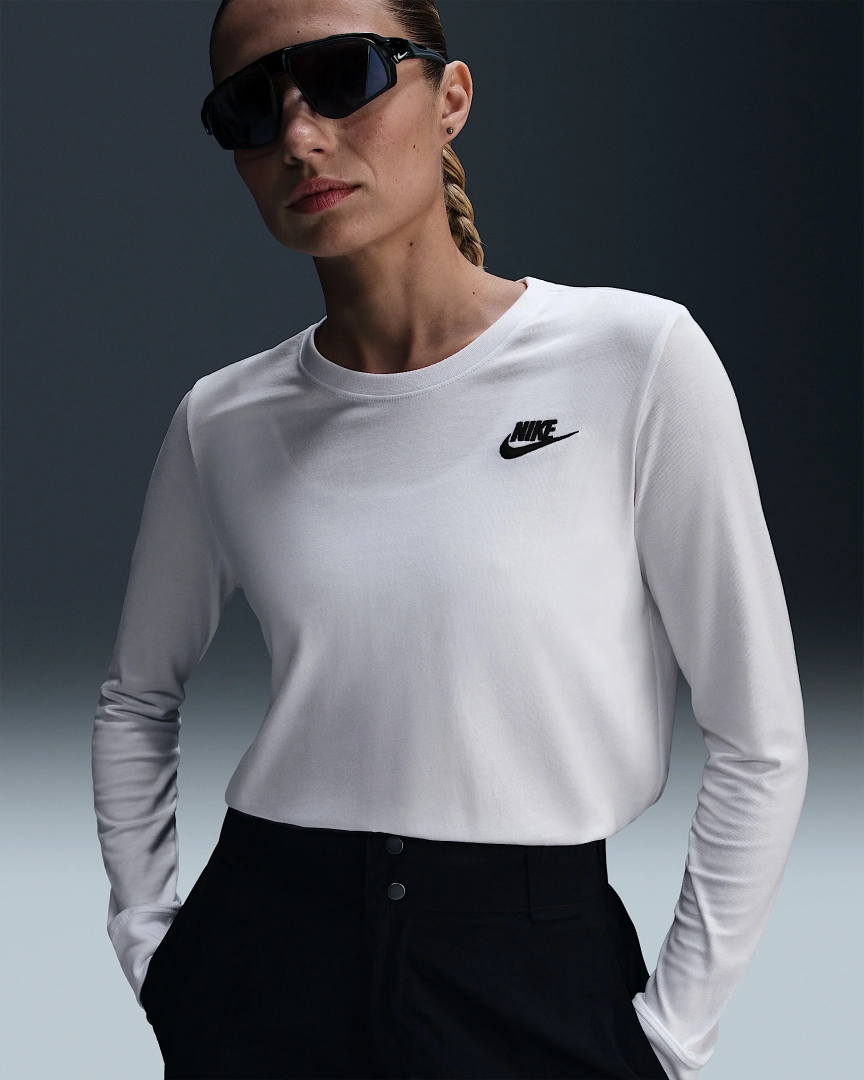 Nike Sportswear Club Women's Long-Sleeve T-Shirt - 1