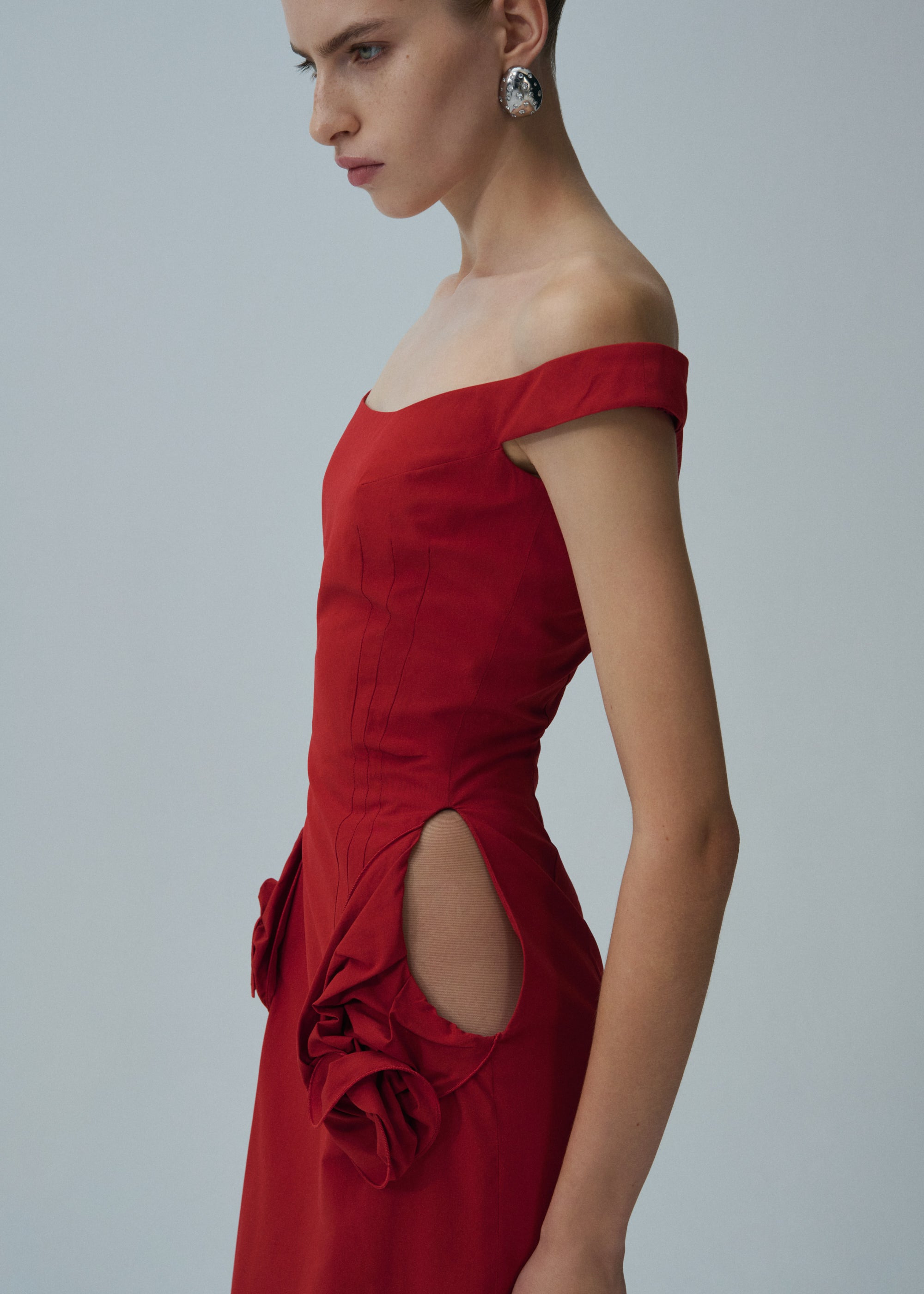 Floral side cut out midi dress in red - 4