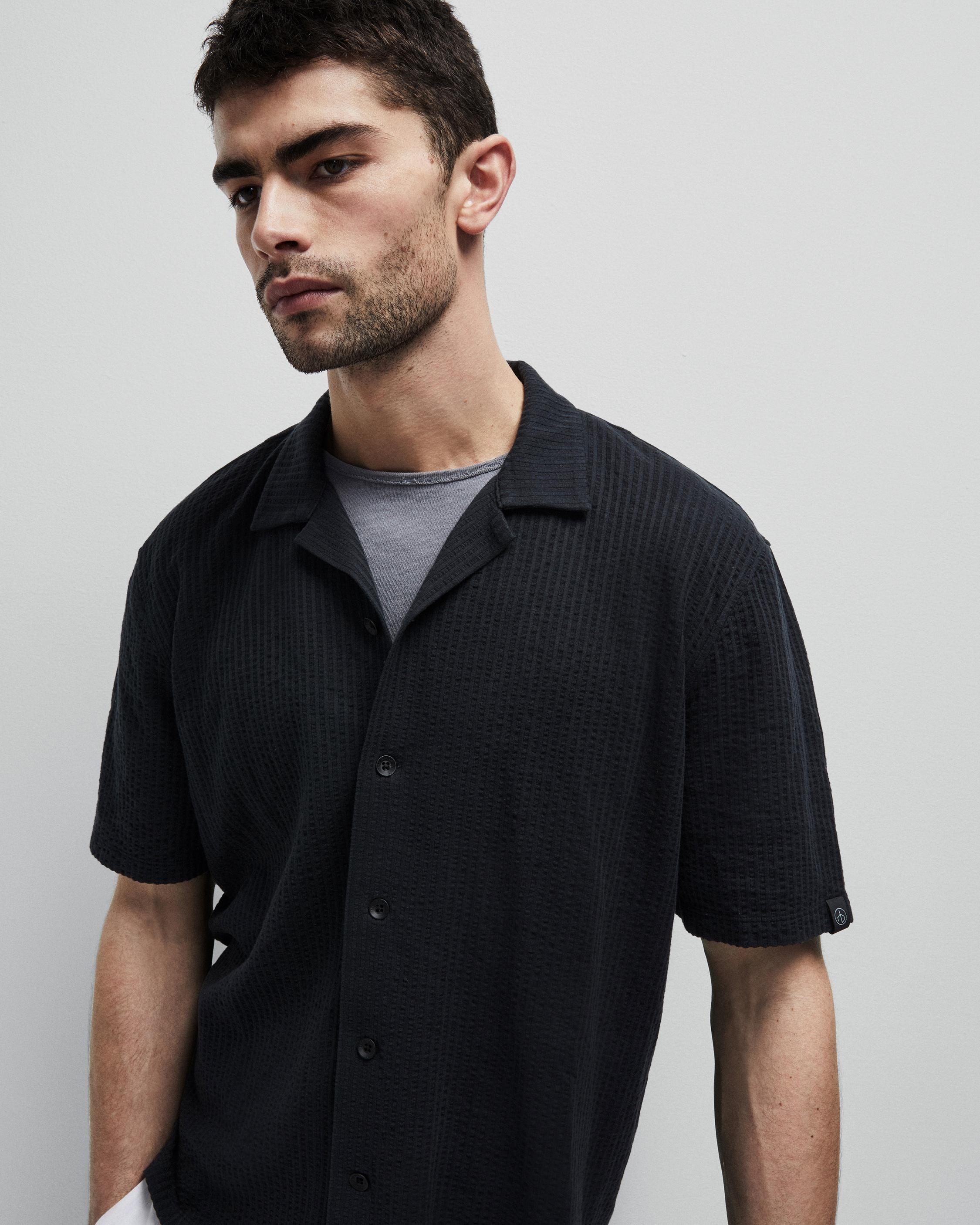 Avery Knit Seersucker Shirt
Classic Fit Shirt - 2